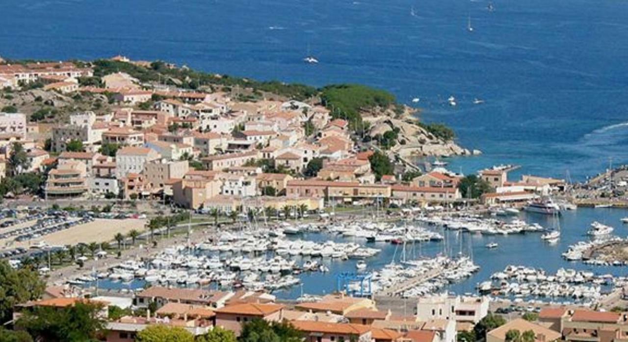 Dei Lestrigoni Apartment Palau Bagian luar foto
